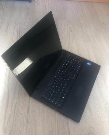 Lenovo 17 inch laptop Intel Quad Core i7 512GB SSD 8GB RAM beschikbaar voor biedingen