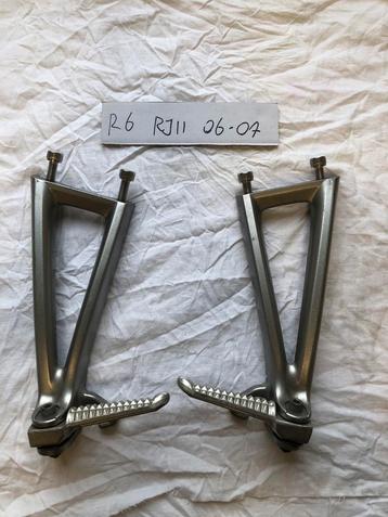 Voetsteunen passagier R6 RJ11 bouwjaar: 06-07 beschikbaar voor biedingen