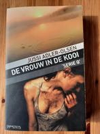Jussi Adler-Olsen - De vrouw in de kooi, Ophalen of Verzenden, Zo goed als nieuw, Scandinavië, Jussi Adler-Olsen