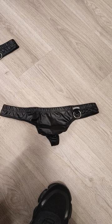 Leren look string maat L, gratis verzonden  beschikbaar voor biedingen
