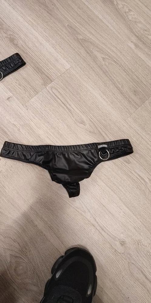Leren look string maat L, gratis verzonden, Kleding | Heren, Ondergoed, Overige typen, Zwart, Ophalen of Verzenden