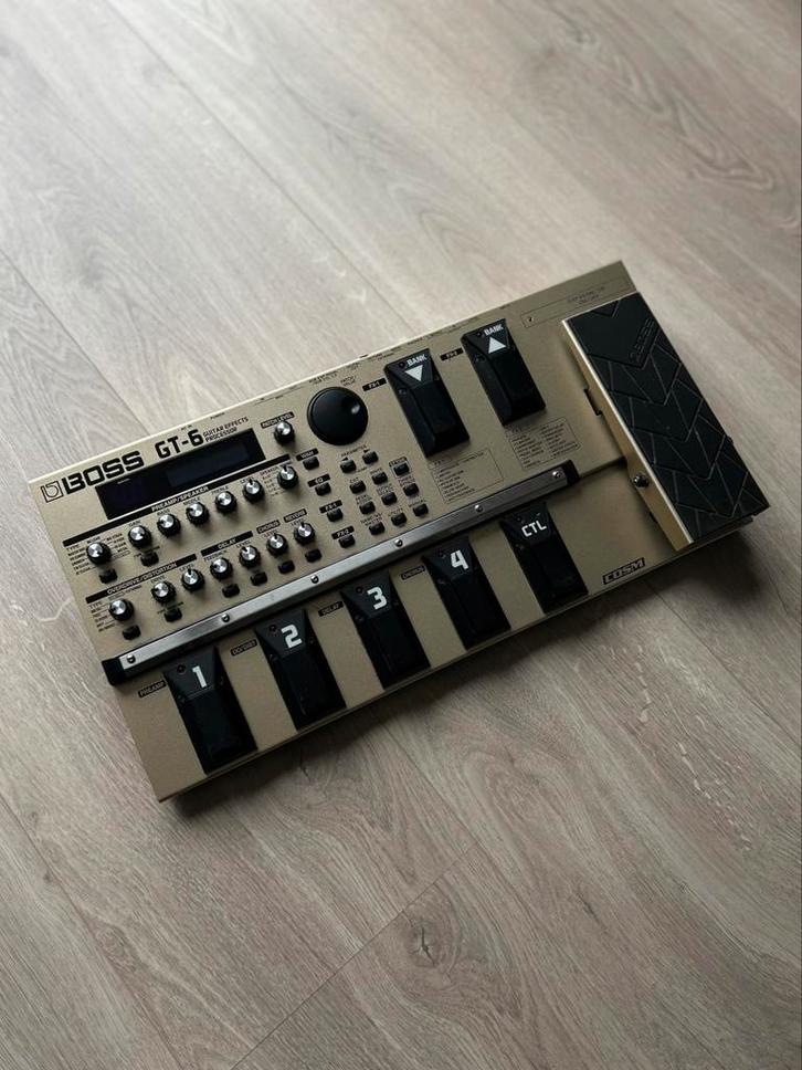 BOSS GT-6 Multieffect Processor + Stevige Flightcase, Muziek en Instrumenten, Effecten, Gebruikt, Reverb, Ophalen of Verzenden