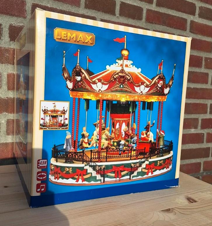 Lemax "Santa Carousel" #34682, Diversen, Kerst, Zo goed als nieuw, Ophalen of Verzenden