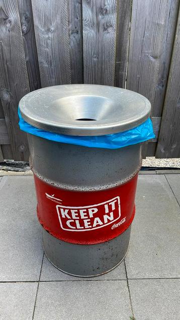 Bijzondere “Afval-bak” van Coca-Cola “Keep it clean” beschikbaar voor biedingen