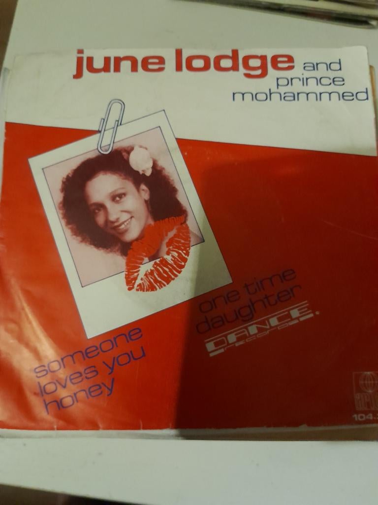 June lodge 7inch someone loves you honey, Ophalen of Verzenden, Zo goed als nieuw, Pop