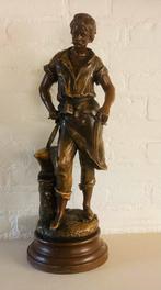 Groot bronzen beeld van smid met aambeeld, hamer en zeis., Ophalen of Verzenden