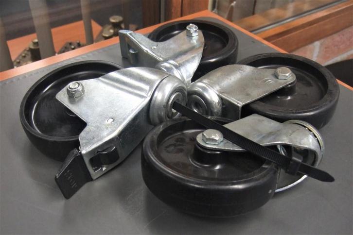 Zwenkwielen kunststof zwart 100 mm, Hobby en Vrije tijd, Overige Hobby en Vrije tijd, Nieuw, Ophalen