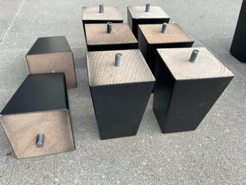 Houten meubel poten 10cm hoog beschikbaar voor biedingen
