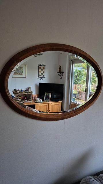 Spiegel - ovaal beschikbaar voor biedingen