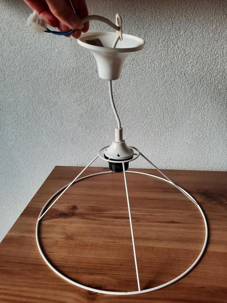 Witte Metalen Plafondlamp Hanglamp Lamp, Kinderen en Baby's, Kinderkamer | Inrichting en Decoratie, Gebruikt, Lamp, Ophalen of Verzenden