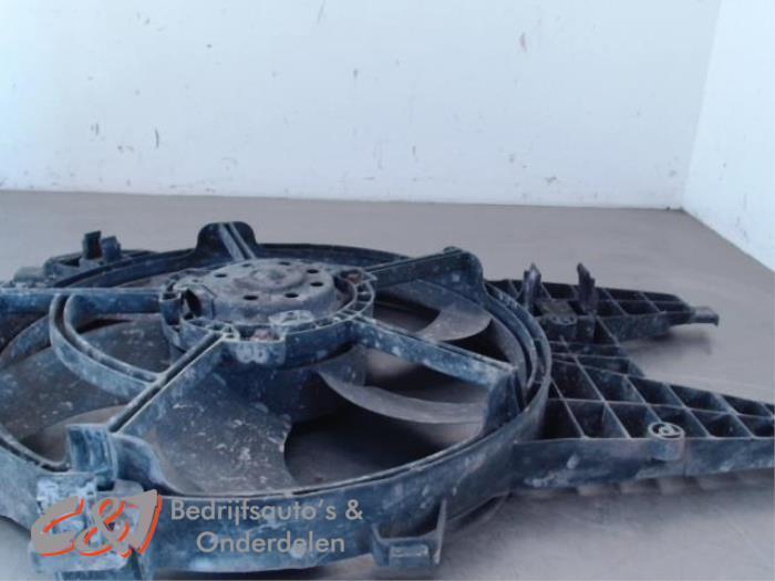 Koelvinhuis van een Renault Kangoo, Auto-onderdelen, Airco en Verwarming, Renault, Gebruikt, 3 maanden garantie, Ophalen of Verzenden