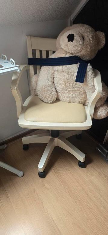 Buro stoel landelijk brocante  beschikbaar voor biedingen