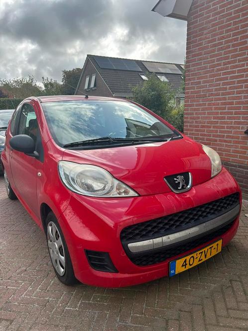 Peugeot 107 opknapper 1.0 12V 3DR 2010 Rood, Auto's, Peugeot, Particulier, Benzine, A, Hatchback, Handgeschakeld, Geïmporteerd