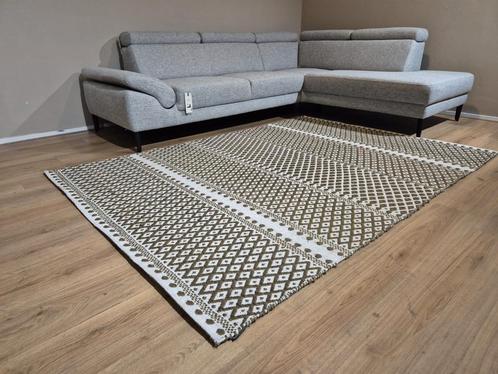 50% KORTING! NIEUW - Montel Vloerkleed Botero - Army Green, Huis en Inrichting, Stoffering | Tapijten en Kleden, Nieuw, 200 cm of meer