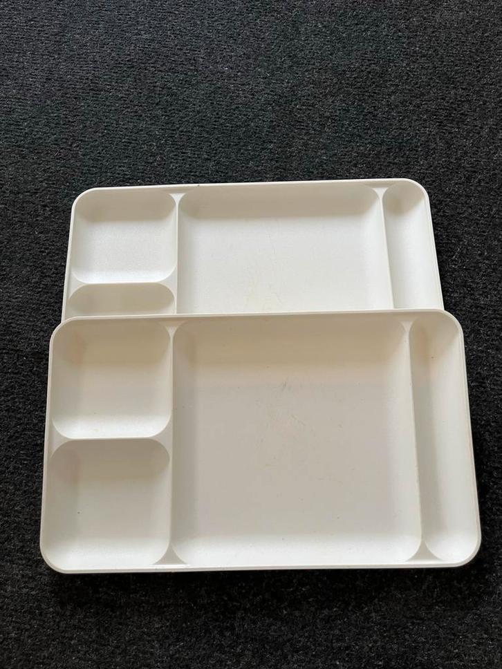 Tupperware Drievaks Borden, Huis en Inrichting, Woonaccessoires | Schalen en Manden, Gebruikt, Schaal, Rechthoekig, Kunststof