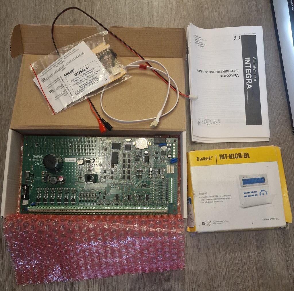 Satel integra 64 print, Doe-het-zelf en Verbouw, Ophalen of Verzenden, Nieuw, Detector, Sensor of Melder, Overige soorten