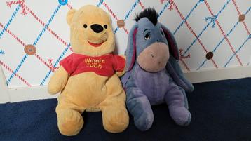 Winnie de Pooh en Ioor knuffel beschikbaar voor biedingen
