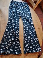 FLARED BROEK MET KLEINE MARGRIETJES MAAT 140, Ophalen of Verzenden, Nieuw, Meisje, Broek