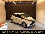 Toyota Aygo 1.0 Vvt-i 69pk 5D 2017 Wit, Auto's, Toyota, Voorwielaandrijving, Stof, 4 stoelen, Wit