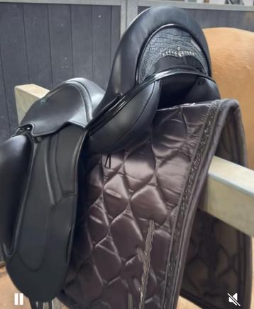 Dressuurzadel graziozo beschikbaar voor biedingen