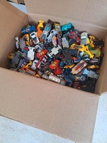 hotwheels +-/ 200 stuks  beschikbaar voor biedingen