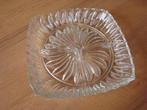 Glazen viervaksschaal schaal geslepen glas vintage, Ophalen of Verzenden, Overige stijlen, Glas, Schaal of Schalen
