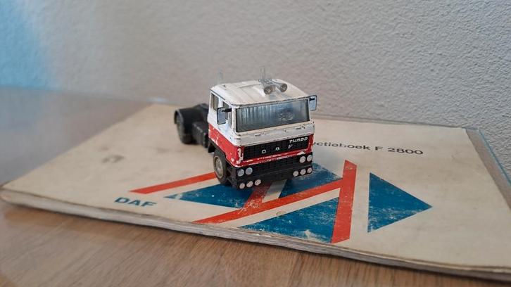 DAF F2800 Turbo, Solido en instructieboek, Hobby en Vrije tijd, Modelauto's | 1:50, Gebruikt, Bus of Vrachtwagen, Lion Toys, Ophalen of Verzenden