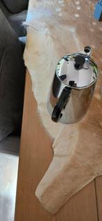 THEEPOT....OF KOFFIEPOT, Huis en Inrichting, Ophalen, Zo goed als nieuw, Rvs, Overige typen