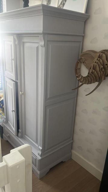 brocante kleding kast  merk Kibofa 100cm breed beschikbaar voor biedingen