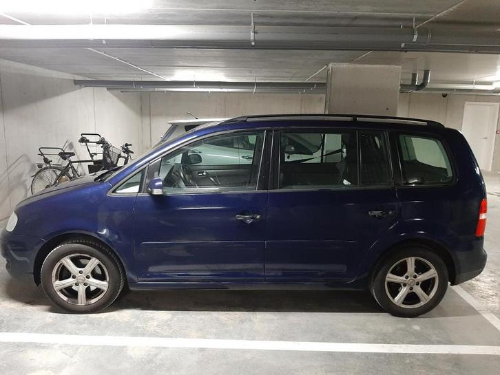 Volkswagen Touran 1.6 75KW 2005 Blauw, Auto's, Volkswagen, Particulier, Touran, Airbags, Airconditioning, Centrale vergrendeling