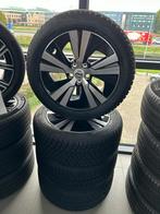 Volvo 17 inch velgen + winterbanden V/S60 2018-heden, Auto-onderdelen, Banden en Velgen, Ophalen, Banden en Velgen, 17 inch, Winterbanden