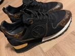 Louis Vuitton run away sneakers maat 36, Zwart, Ophalen of Verzenden, Louis Vuitton, Sneakers of Gympen