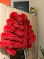 Rode vacht poncho, Kleding | Dames, Jassen | Winter, Verzenden, Zo goed als nieuw, Maat 38/40 (M), Rood