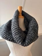 Divided by H&M  Colsjaal, Ophalen of Verzenden, Zo goed als nieuw, Sjaal