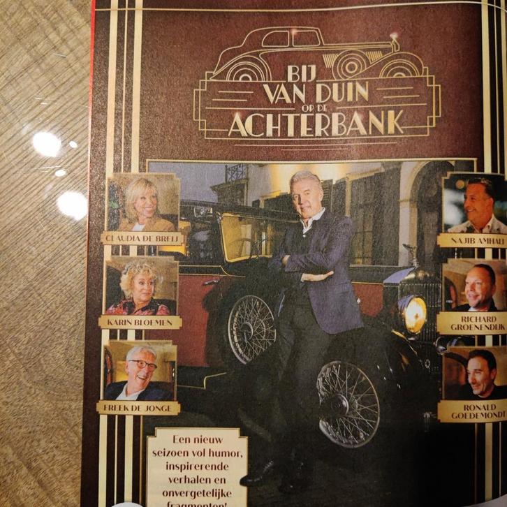 Bij Andre van Duin op de Achterbank. Artikel uit 2024, Verzamelen, Tijdschriften, Kranten en Knipsels, Knipsel(s), Nederland, 1980 tot heden