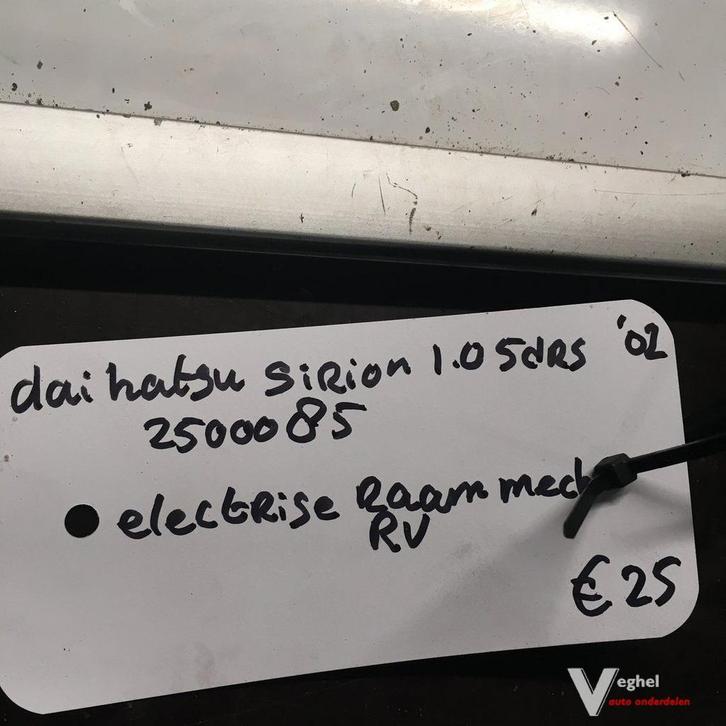 Daihatsu Sirion 1.0 5drs 2002 wagennr 2500085 Elektr Raammec, Auto-onderdelen, Ruiten en Toebehoren, Gebruikt, Ophalen of Verzenden