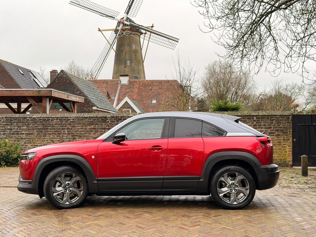Mazda MX-30 E-skyactiv 360° camera, BOSE, CarPlay, SOH 93%, 35 kWh, Elektrisch, 39 min, MX-30