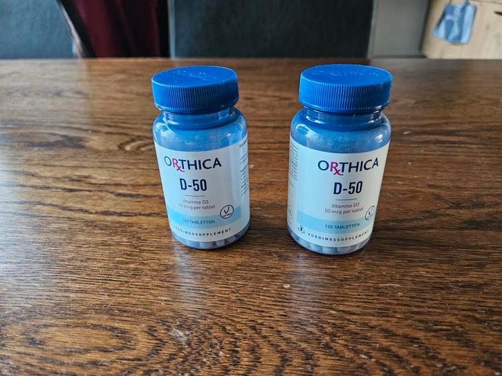 Twee Nieuwe Ongeopende Potjes Vitamine D 50mcg "Orthica", Sport en Fitness, Gezondheidsproducten en Wellness, Nieuw, Overige typen