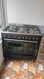 Smeg gasfornuis met elektrische oven, Witgoed en Apparatuur, Fornuizen, Ophalen of Verzenden, Zo goed als nieuw, Gas, 5 kookzones of meer