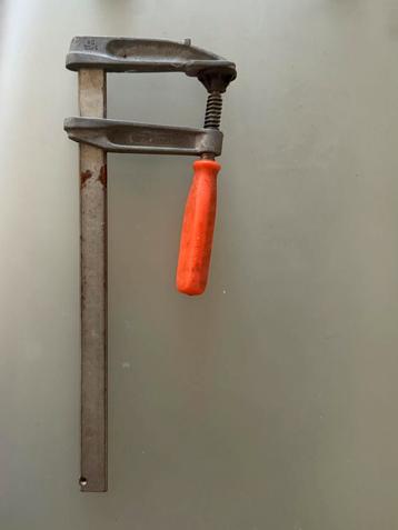 Stevige Lijmklem / Schroefklem - Oranje Handvat beschikbaar voor biedingen