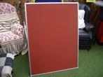 PROFESSIONEEL PRIKBORD 120 X 90 CM  ( ROOD ), Ophalen, Zo goed als nieuw, Prikbord
