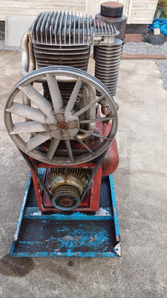 Grote compressorpomp met elektrische motor en expansievat., Doe-het-zelf en Verbouw, Compressors, Gebruikt, 6 tot 10 bar, 100 liter of meer