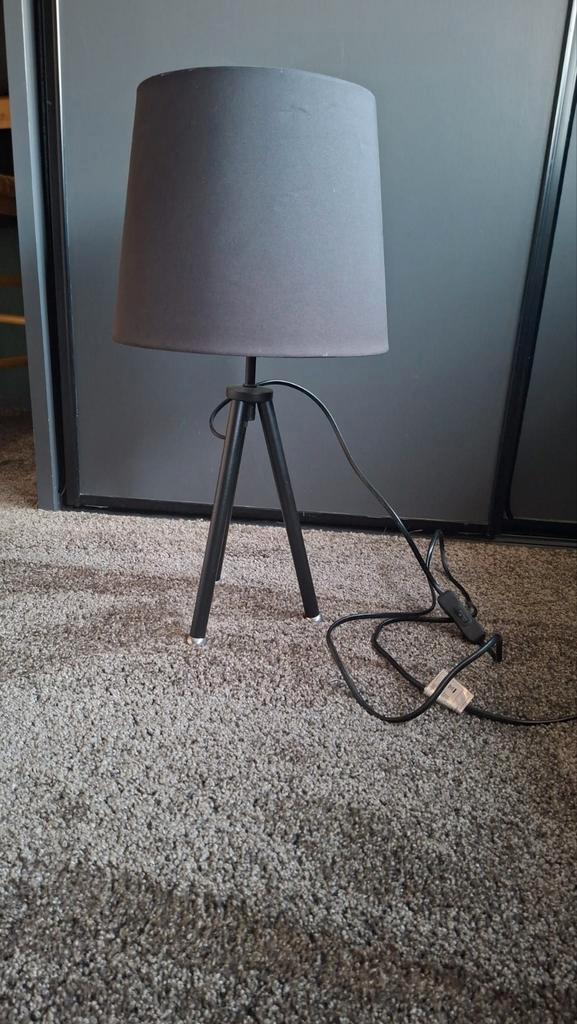 Stijlvolle Tripod Lamp, Huis en Inrichting, Lampen | Vloerlampen, Zo goed als nieuw, Minder dan 100 cm, Metaal, Stof, Ophalen of Verzenden