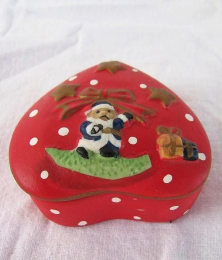 Hartvormig doosje van keramiek - Kerstmis (1663), Diversen, Kerst, Zo goed als nieuw, Ophalen