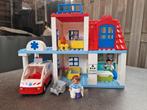 Duplo Ziekenhuis met Ambulance, Kinderen en Baby's, Speelgoed | Duplo en Lego, Ophalen of Verzenden, Zo goed als nieuw, Complete set