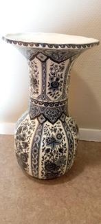 Vaas made for royal sphinx by Boch. Delfts blauw., Ophalen of Verzenden
