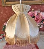 Brocante hanglamp klassiek creme stoffen lampenkap antiek, Huis en Inrichting, Lampen | Hanglampen, Ophalen of Verzenden, Stof