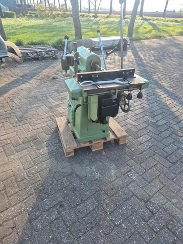 Langgatboor nette staat 400v beschikbaar voor biedingen