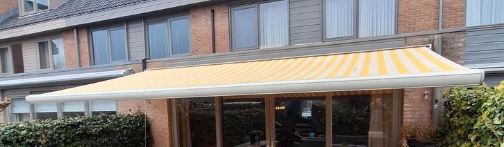 Elektrisch zonnescherm - Mado, Tuin en Terras, Zonneschermen, Gebruikt, Knikarmscherm, 150 tot 300 cm, 450 cm of meer, Elektrisch