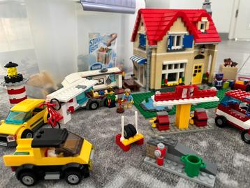 22 Verschillende LEGO Sets - Losse Stenen beschikbaar voor biedingen